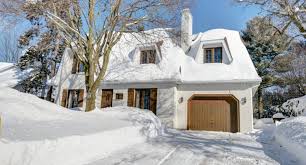 Cette Charmante Maison Situee A Sorel Tracy Est Presentement A Vendre Joli Joli Design House Styles Home House