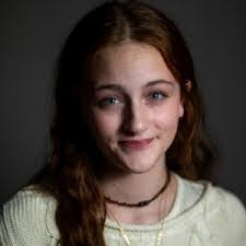 Daphne Lynch's Instagram, Twitter & Facebook