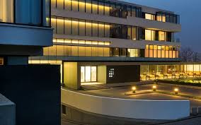 Complexul are o capacitate maxima de cazare de 102 locuri si dispune de 40 camere si apartamente deluxe 4*+. Villa Csonka By Hotel Privo In Targu Mures Romania From 102 Photos Reviews Zenhotels Com