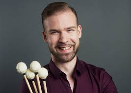 Sonderkonzert am 29. November mit Schlagzeuger Kai Strobel: 1. Preisträger  des ARD-Wettbewerbes kommt nach Weingarten