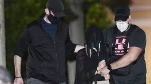 .για την υπόθεση ¨βιτριόλι¨ που συγκλονίζει την ελλάδα αποκωδικοποιώντας τα γραπτά μηνύματα της φερόμενης ως δράστιδος έφης κακαραντζουλα. Epi8esh Me Bitrioli H Iwanna Pagwse Otan Ema8e To Onoma Ths Drastrias Epithesi Me Vitrioli I Ioanna Pagose Otan Emathe To Onoma Tis Drastrias