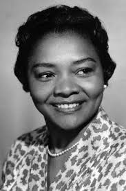 African American Black Actresses In Their 30s The 1950s Saw A Burst Of Black Talent In Hollywood And In The World Of Entertainment In General Seein Black Hollywood Black Actresses African American Actress