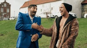 Hedi et cokeman sont les deux pires dealers de paris. Retrouvez Cokeman Et Hedi Dans Le Film En Passant Pecho Disponible Sur Netflix Hip Hop Corner Actu Rap Francais Us Et Culture