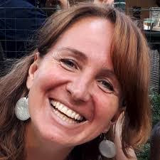 Sandra Clausen's Instagram, Twitter & Facebook