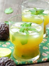 Delicieux Et Rafraichissant Cocktail Sans Alcool Aux Fruits De La Passion Citron Et Menthe Rapide En 2020 Cocktail Fruit Recette Exotique Recette De Poisson Au Pate