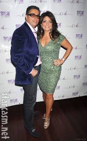 Richie Wakile Kathy Wakile Met These Two At Total Wine Liquor In Cherry Hill Nj Very Nice People Kathy Wakile Real Housewives Fav Celebs