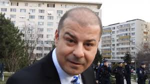 Purtător de cuvânt al psd, fost consilier usr, surprins vizionând un site porno. Asta InseamnÄƒ SÄƒ Å£i BaÅ£i Joc De Romani PurtÄƒtor De Cuvant Psd Face Un Gest Ireal