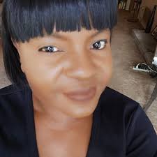 Lisa Ferrell (@lisadeelainer)