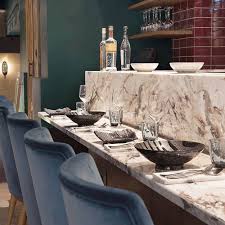 Manko Le Nouveau Restaurant De Laura Gonzalez Avec Images Interieur De Restaurant Bar Restaurant Design Design Interieur Restaurant