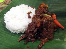 Ruang terbuka dengan udara yang segar dan pemandangan yang asri, memang menjadi alternatif yang relatif aman dan menyenangkan. Gudeg Yusu Gudeg Yu Narni Di Sleman Yogyakarta Garnesia Com Kaliwangan Temon Wetan Temon Kulon Progo Indonesia