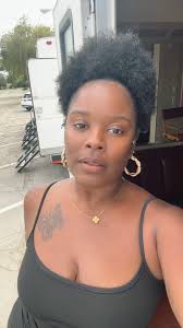 After abandoning her aspirations of becoming a writer, Dream Williams must  decide how to reinvent herself and deal with her new reality. DREAMS'  REALITY • COMING SOON! Written by: Thomas Freeman Jr. @