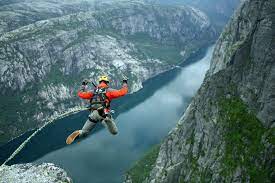 The ultimate adventure is a two day trip package that combines rafting and bungee jumping. Bungee Jumping Adrenalin In Der Luft Rahmenprogramme