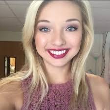 Savannah Brewer's Instagram, Twitter & Facebook