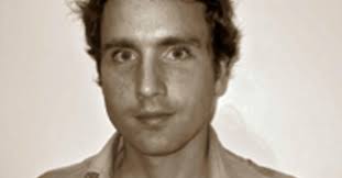 Aubry *03 looks at why Americans read novels