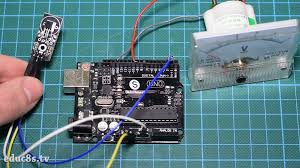 The sensor comes usually in two form factors. Arduino Analog Thermometer With Ds18b20 Module Electronics Lab Com