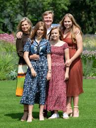 The villa will be used in the new playroom of the pedagogical staff. Mark Cuthbert On Twitter Queen Maxima King Willem Alexander With Their 3 Children Crown Princess Catharina Amalia Princess Alexia And Princess Ariane At Huis Ten Bosch Palace In The Hague Royals Netherlands Queenmaxima