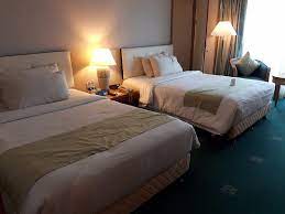 Otobüs durağının otele yakın bulunması çevreyi gezme imkanı sağlar. Riverside Majestic Hotel Prices Reviews Kuching Sarawak Tripadvisor