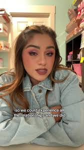 Aimee Darling's Instagram, Twitter & Facebook