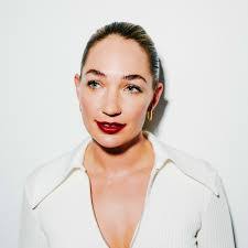 Lucy Washington's Instagram, Twitter & Facebook