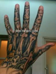 He has never talked about whether he has met anyone in recent years. Bill Kaulitz Bill Kaulitz Tattoo Bills Tokio Hotel