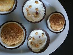 Religieuse Chocolat Insert Ganache Montee Framboise Noisettes Torrefie Chou