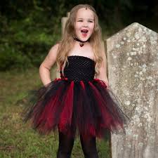 Was man braucht, ist vor allen dingen fantasie und…noch etwas dazu. Tutu Rockchen Zum Vampir Kostum Fur Kleines Madchen Selber Machen Halloween Girl Princess Costume Kids Halloween Dress