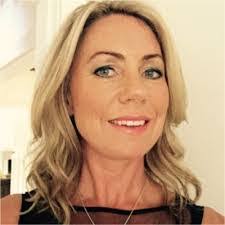 Yvette Dooley's Instagram, Twitter & Facebook