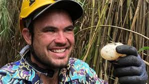 Widow of Outback Wrangler star Chris 'Willow' Wilson sues Matt Wright-owned  Helibrook, CASA over fatal crash