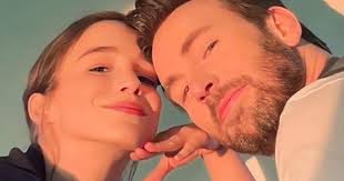 Quem é Alba Baptista, a esposa luso-brasileira do 'Capitão América' Chris  Evans