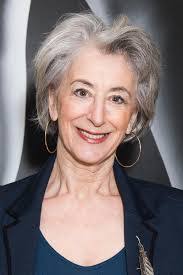 Evelyn Plummer's Instagram, Twitter & Facebook