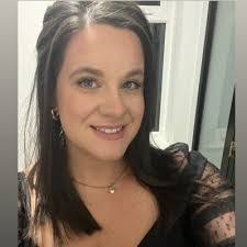 Rebecca Cushing's Instagram, Twitter & Facebook