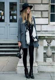 The Best Street Style Looks From London Fashion Week Glamsugar Com Perfect Winter Ou London Fashion Week Street Style Cool Street Fashion Perfect Winter Outfit