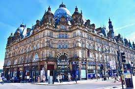 A renowned retail destination, where big brands meet victorian arcades. Leeds Markt Leeds Yorkshire Kostenloses Foto Auf Pixabay