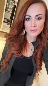 Where Dod The Speak to Me Wall to Wall Girl Meme Come from