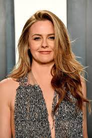 Alicia silverstone on her unexpected cameo in the year's weirdest moviethe clueless star spills about how her brief appearance in the killing of a. Stars Fruher Und Heute Hattet Ihr Sie Erkannt Brigitte De