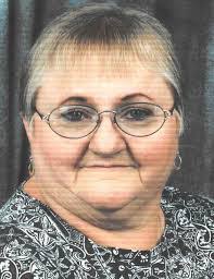 Regina Eades's Instagram, Twitter & Facebook