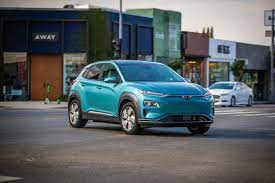 Hyundai kona electric all wheel drive. 2020 Hyundai Kona Electric Review Pricing And Specs