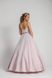 Die designer kreieren wundervolle kleider und accessoires, die die schwangere braut noch mehr strahlen lassen. Farbige Brautmode Brautkleid In Altrosa Nach Mass Kleiderfreuden
