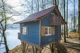 Denn wenn mein baum ein mensch wäre, würde ich ihn garantiert um seinen rat für unsere vielschichtige, verwirrende und verworrene zeit fragen. Das Haus Auf Dem Baum Vom Kindertraum Zur Realitat Trendomat Com