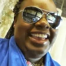 Ramona Noble's Instagram, Twitter & Facebook