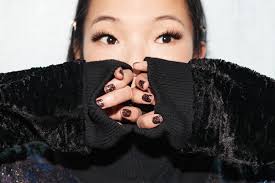 Going in, you should also be mindful to not pick or pull at them. Everything You Need To Know About Eyelash Extensions Into The Gloss