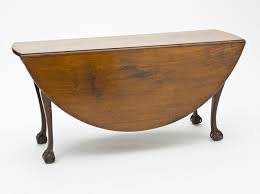 The adams drop leaf trestle dining table is 31.5″ when fully expanded front to back, 13.5″ when the drop leaves are down and sits 29.5″ tall. Drop Leaf Table Wikipedia