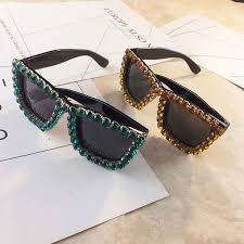 The styles draw inspiration from the swiss maison's jewellery and timepiece collections, interpreting the most iconic elements in a metal glasses with precious detail inserts. Zhejiang Glasses White Variety Sunshade With Customer Logo Women S Fashion Sunglasses Buy Women S Fashion Sunglasses Sunglasses With Customer Logo Sunshade Sunglasses Product On Alibaba Com