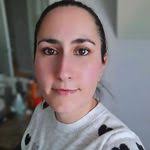 Jennifer Viau's Instagram, Twitter & Facebook