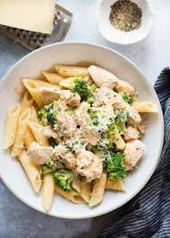 It's appropriately garlicky without being overwhelming, tastier speaking of garlicky recipes, have i ever told you my favorite story about james' kitchen adventures? Creamy Garlic Chicken And Broccoli The Flavours Of Kitchen