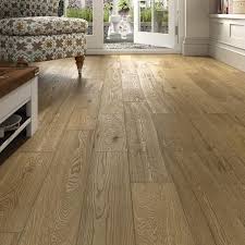 1s Cafe Oak Solid Wood Flooring Wickes Co Uk Flooring Solid Wood Flooring Real Oak Flooring