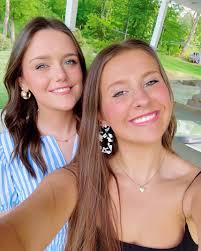 ECSPOTLIGHT for Jessie Lee Gwin, our Coordinator of Committees (VP 1)! PC  '21 Hometown: Fayetteville, Georgia Major: Communication (Public Relations)  “I am so thankful & excited to serve Gamma Zeta as Vice