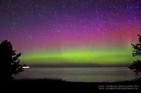 Northern Lights Whitefish Point Michigan See The Northern Lights Northern Lights Fall Road Trip