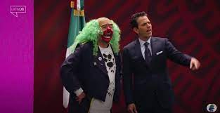 Y es que este miércoles compartieron en sus cuentas de twitter un video titulado brozo y yo nos fuimos a la mañanera, donde hicieron una. Brozo Y Loret De Mola Se Presentan En La Mananera