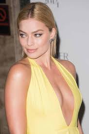 Got anymore margot robbie feet pictures? Margot Robbie Cover Story Eher Peinlich